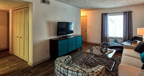 Waters Edge Apartments