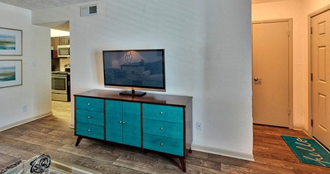 Waters Edge Apartments