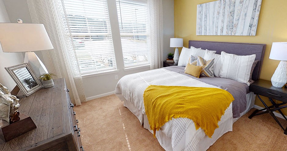 The Manhattan on the River| Dayton, KY