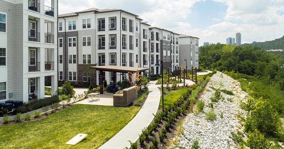 The Manhattan on the River| Dayton, KY