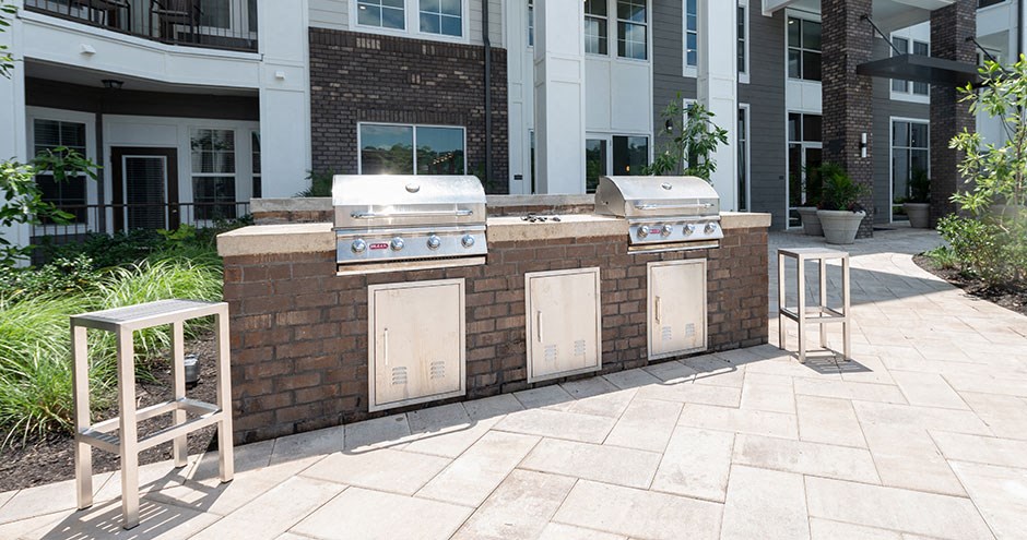 The Manhattan on the River| Dayton, KY