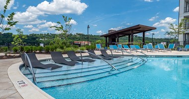 The Manhattan on the River| Dayton, KY