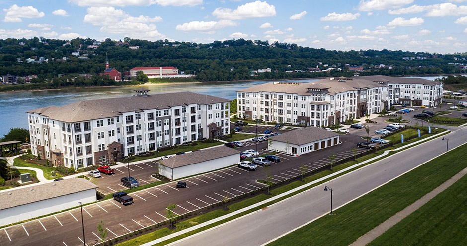 The Manhattan on the River| Dayton, KY