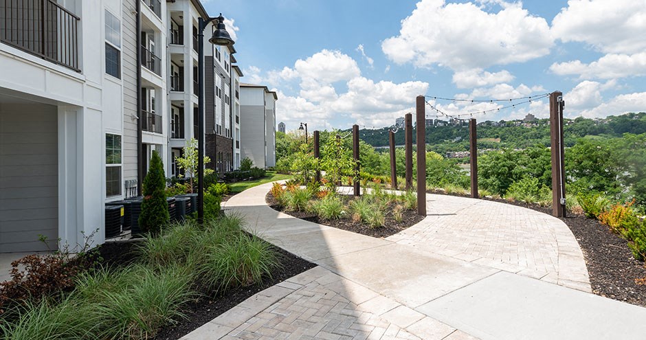 The Manhattan on the River| Dayton, KY