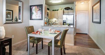 4550 North Braeswood Blvd 1-3 Beds Apartment for Rent - Photo Gallery 2