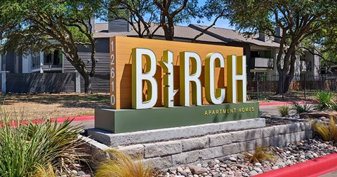 Birch Apartment Homes | Dallas, TX