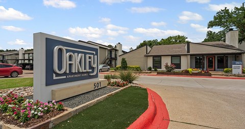 The Oakley | Arlington, TX