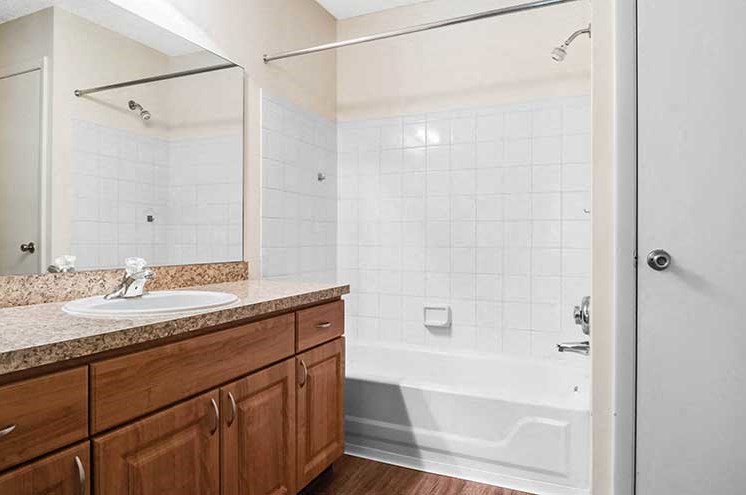 Oak Modern Fixtures & Finishes