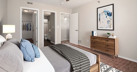 Oak Creek Crossing bedroom Bloomington, IL