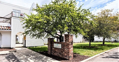 Oak Creek Crossing Living Room Bloomington, IL