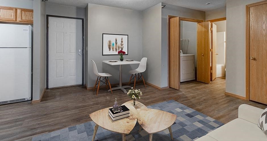 Oak Creek Crossing Living Room Bloomington, IL