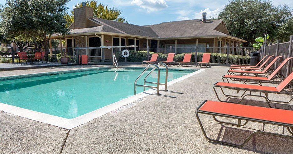 Oakwood Village | Orange, TX | Pool