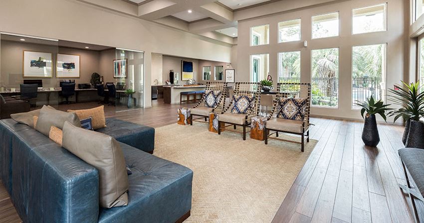 Old Farm Apartment Homes | Houston, TX