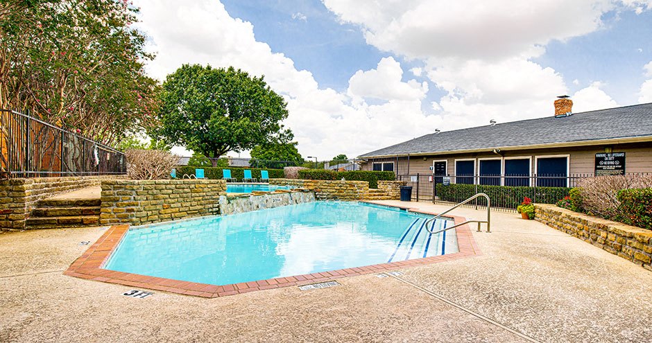 Promenade At Valley Creek Apartments