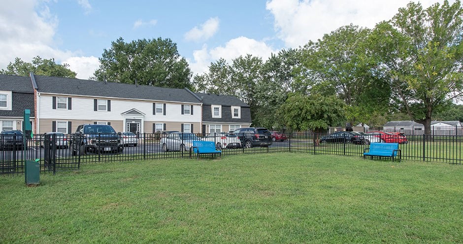 Sparrows Point Townhomes & Apartments | Virginia Beach, VA