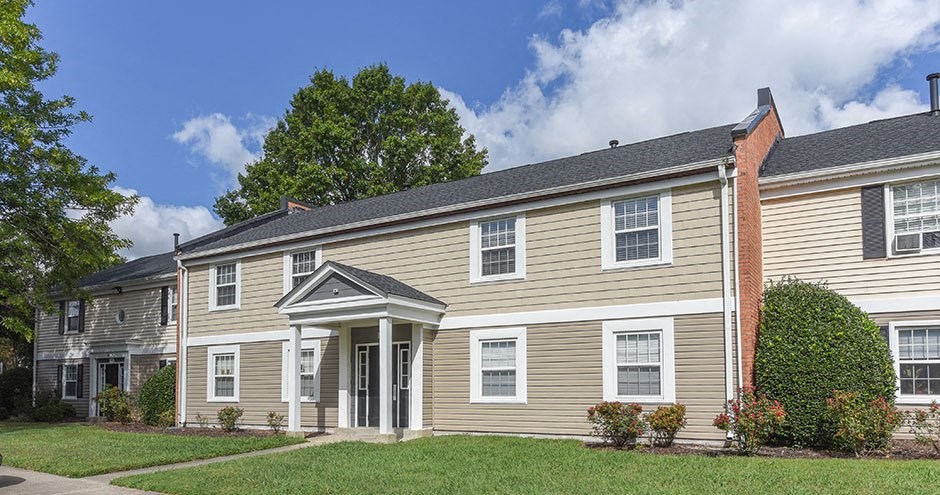 Sparrows Point Townhomes & Apartments | Virginia Beach, VA