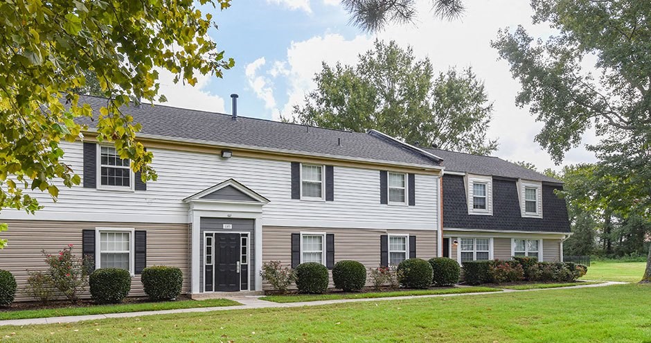 Sparrows Point Townhomes & Apartments | Virginia Beach, VA