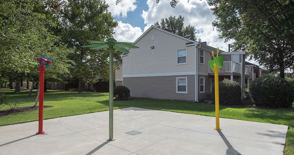 Sparrows Point Townhomes & Apartments | Virginia Beach, VA