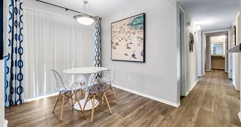 Sunstone Palms Dining Room Sunstone Palms Dining Room - Photo Gallery 6