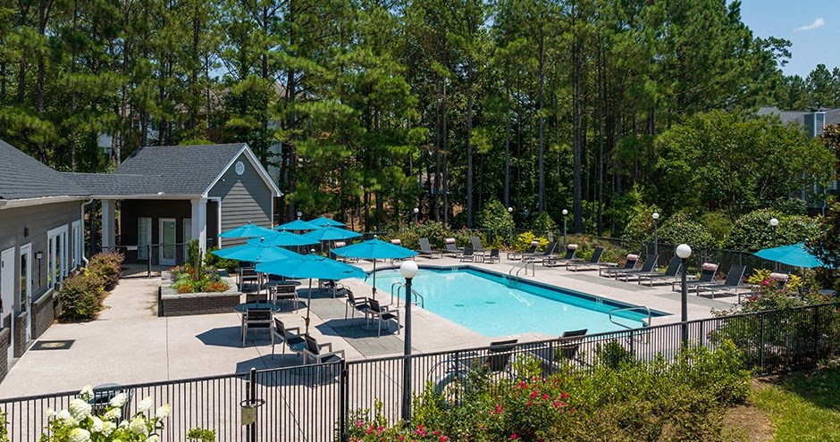 The Falls And Woods Of Hoover Apartments, 3801 Galleria Woods Dr ...