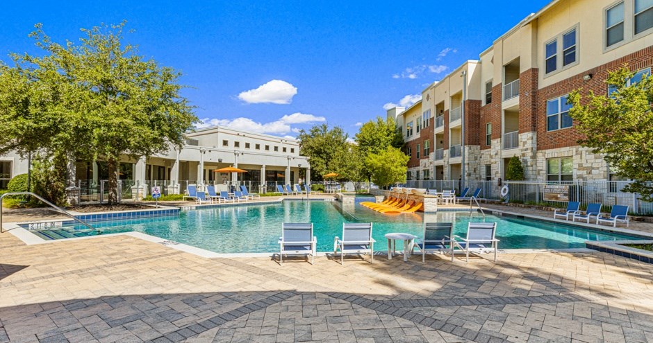 Gateway Crossing Apartments