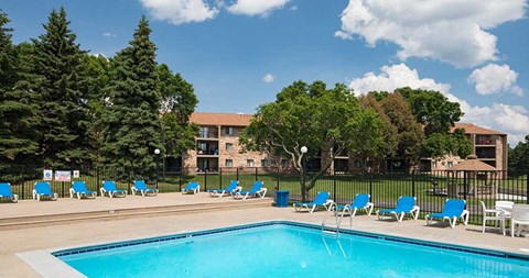 The Woods of Burnsville | Burnsville, MN