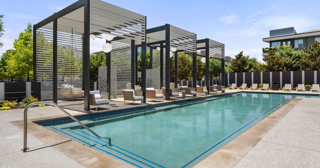 Crest at Park Central | Dallas, TX