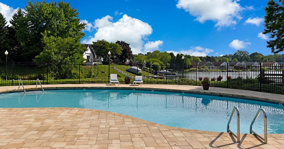 Island Club Apartment Homes