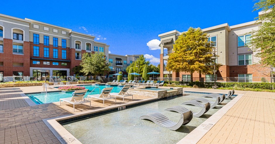 Gateway Crossing Apartments