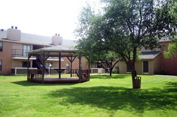 2102 W Loop 289 1-2 Beds Apartment for Rent - Photo Gallery 3