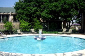 2102 W Loop 289 1-2 Beds Apartment for Rent - Photo Gallery 6