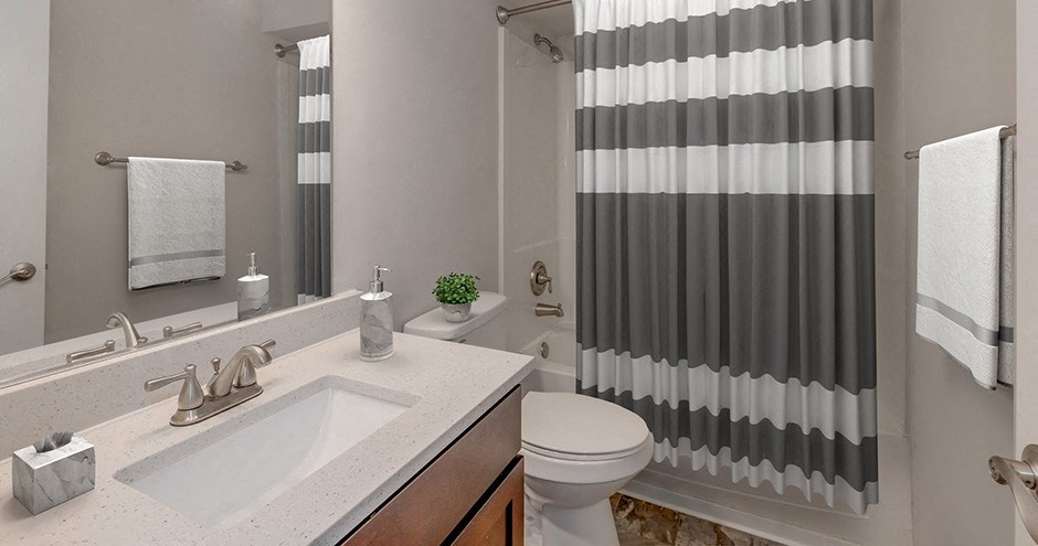 Sparrows Point Townhomes & Apartments | Virginia Beach, VA