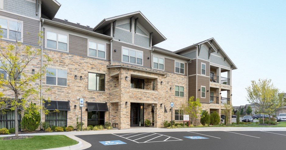 Vale at Overland Park | Overland Park, KS