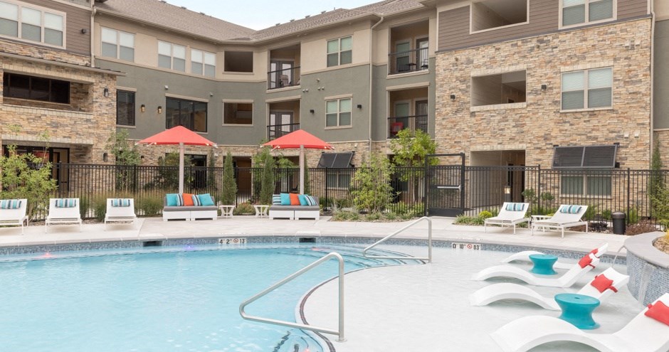 Vale at Overland Park | Overland Park, KS
