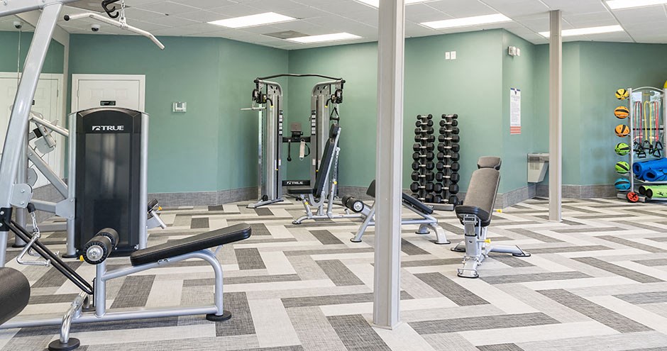 Vicino on the Lake Apartments | Creve Coeur, MO