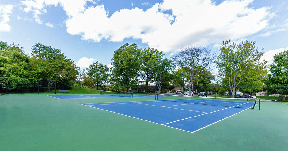 Vicino on the Lake Apartments | Creve Coeur, MO