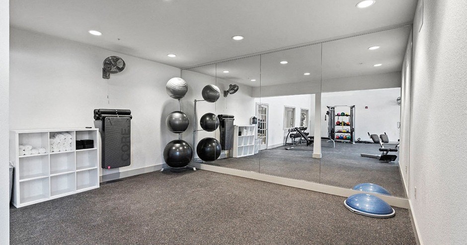 Villas at Ridgeview Falls| Olathe, KS