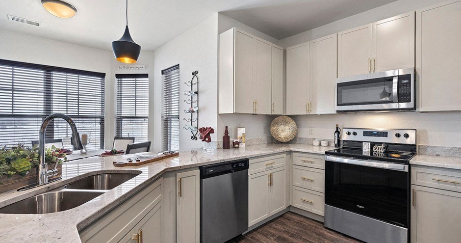 Villas at Ridgeview Falls| Olathe, KS