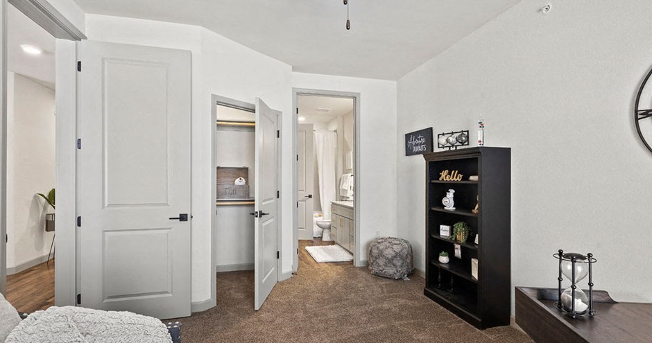 Villas at Ridgeview Falls| Olathe, KS