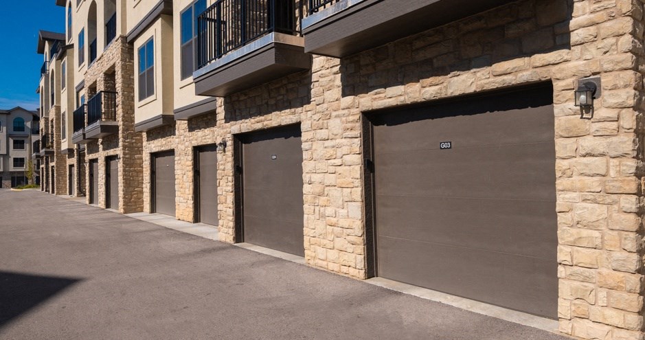 Villas at Ridgeview Falls| Olathe, KS