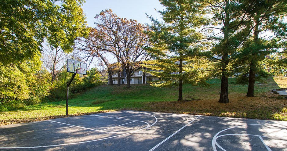 Weston Park | Des Moines, IA  | Sports Court