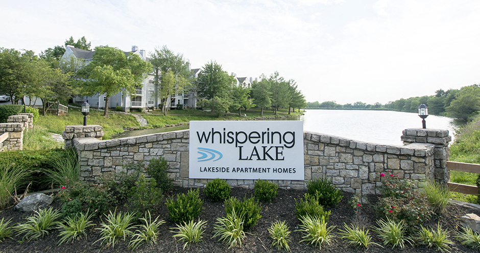 Whispering Lake | Kansas City, MO