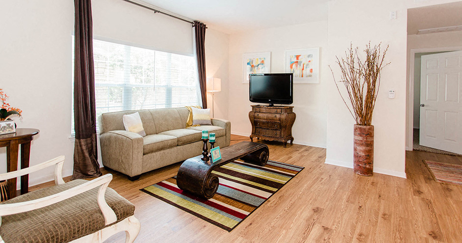 Willow Lake Apartments Living Area Katy, Texas