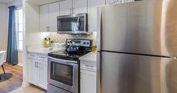 2415 Treasure Landing Pkwy 1-3 Beds Apartment for Rent - Photo Gallery 5