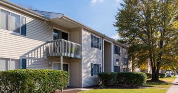 Woodshire Apartments | Virginia Beach, VA - Photo Gallery 6