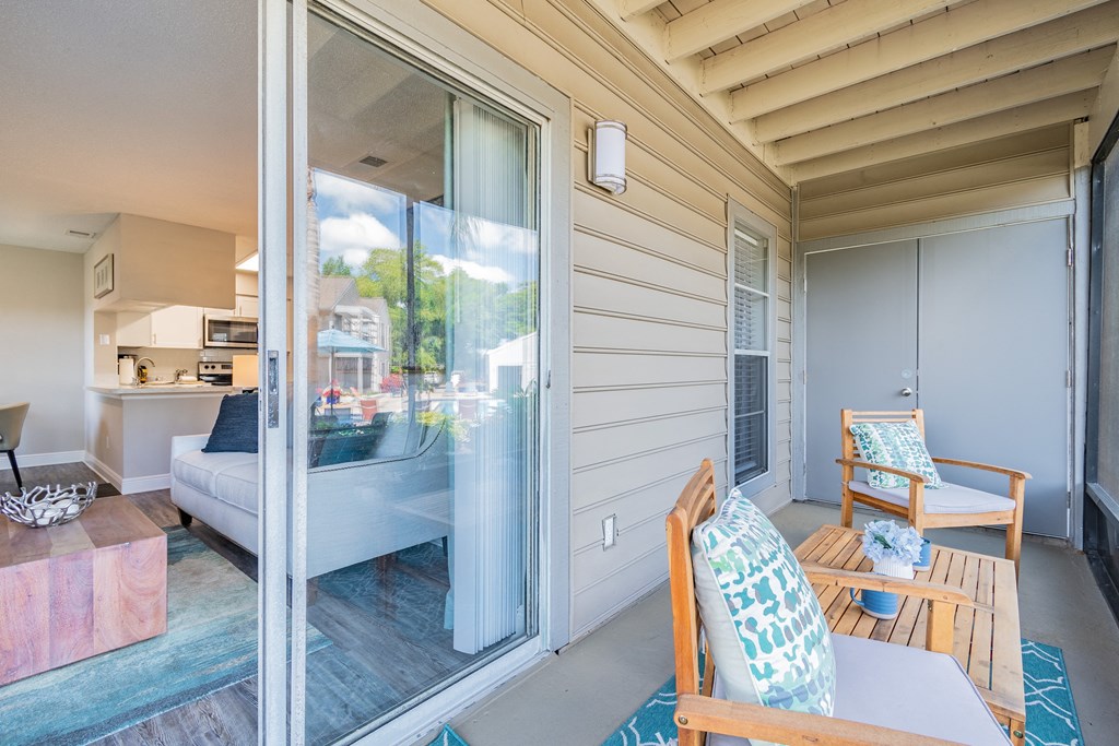 Private Patio Living Rat Enclave on East, Florida, 33771