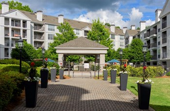 the stratford apartments 5479 glenridge drive atlanta ga rentcafe