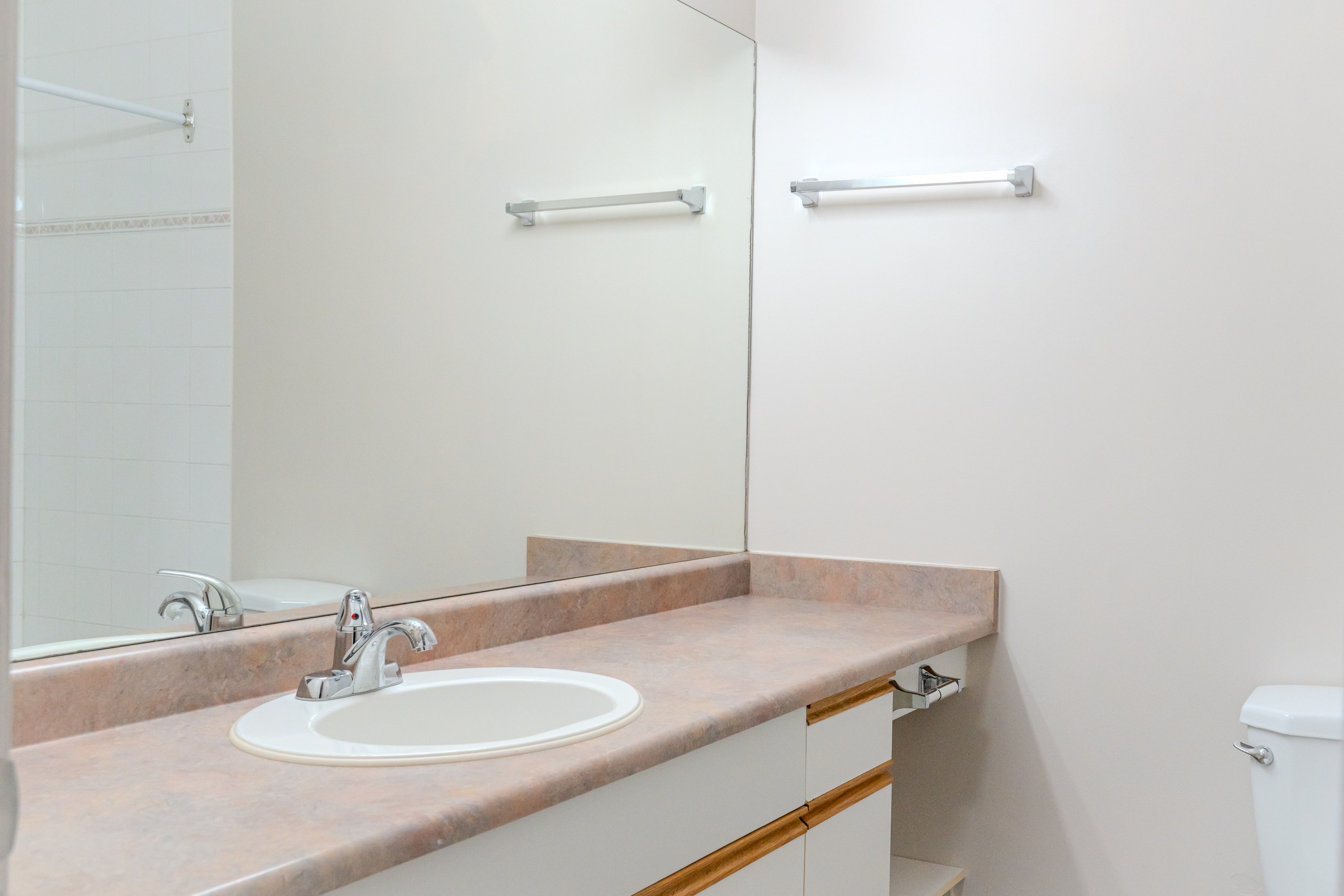 2 bedroom apartment - Willow Park Manor, Kelowna - unit 0219 3