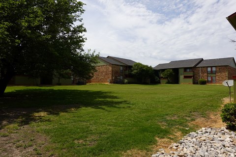 2525 W. Pleasant Run Rd. 1-2 Beds Apartment for Rent