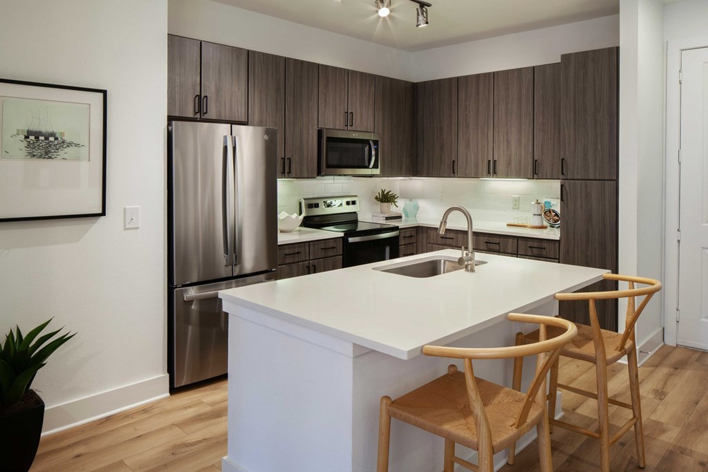 Midtown Houston Apartments - 2125 Yale - Upgraded Kitchen